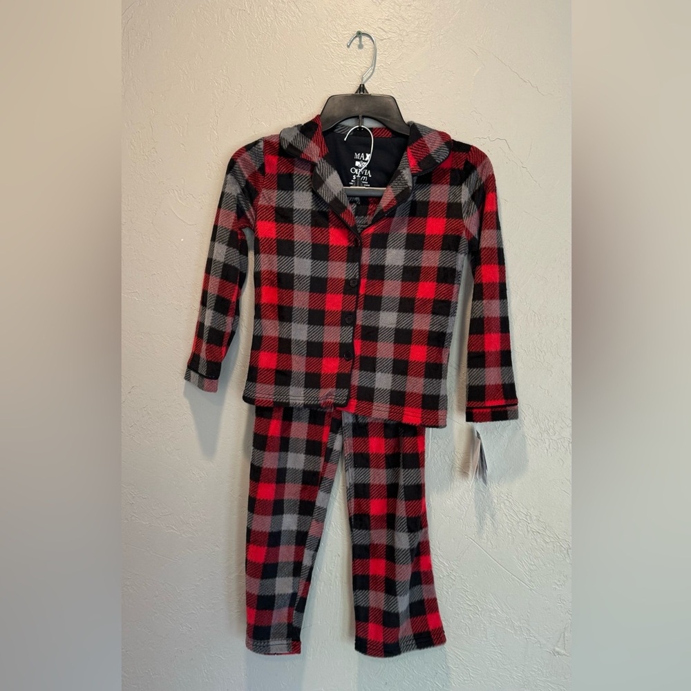 Max & Olivia 
Size 6/7
